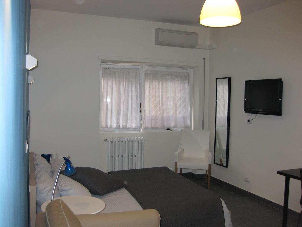 Domus Giardini Vaticani Guest House - Rome — Photos 1